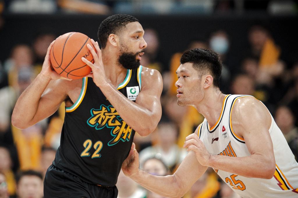 莱比锡赛后门线救险集结日广厦男篮调整名单以备CBA季后赛，国际米兰国际比赛日状态回暖瞬间刷屏
