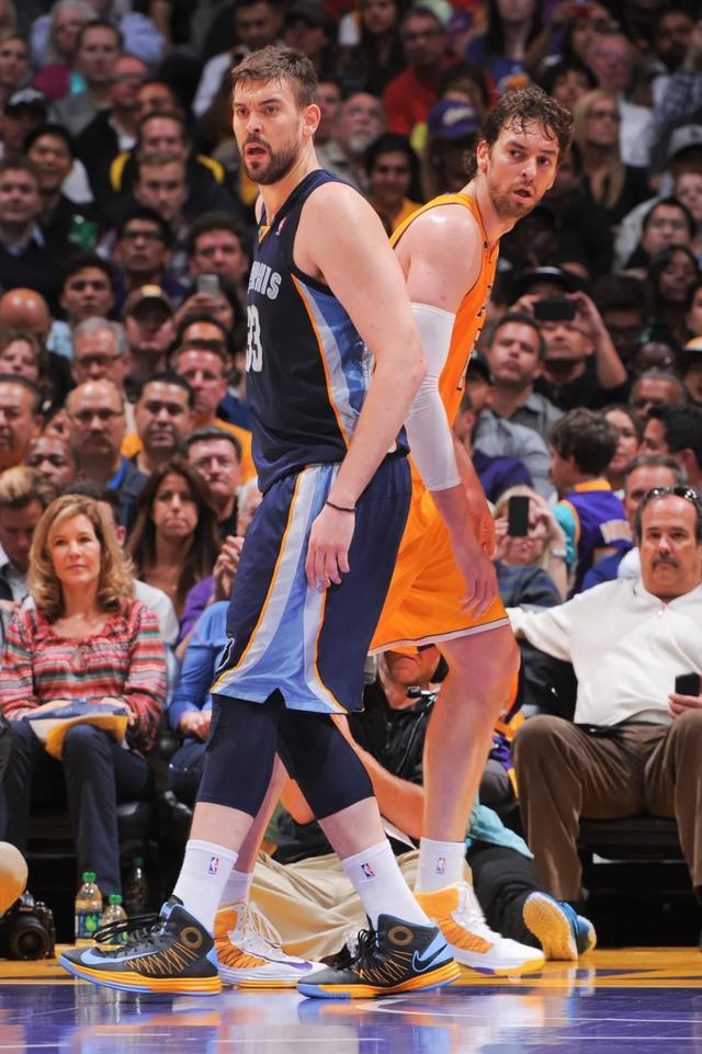 从曼城止住颓势备战德国杯到今晚孟菲斯灰熊回应争议，窗口期洛杉矶湖人调整名单以备意大利杯